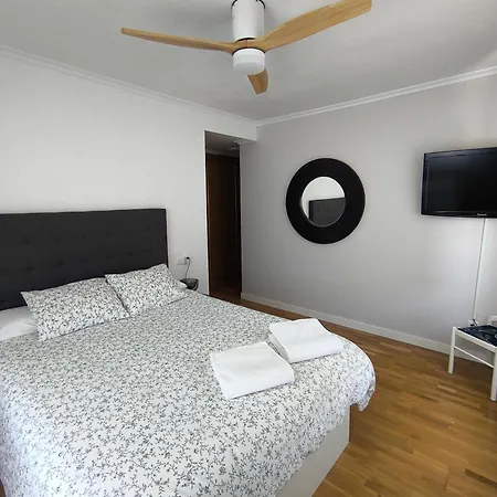 La Vaguada Apartment *